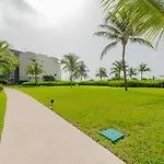 Marea Azul Condominium By Chezplaya
